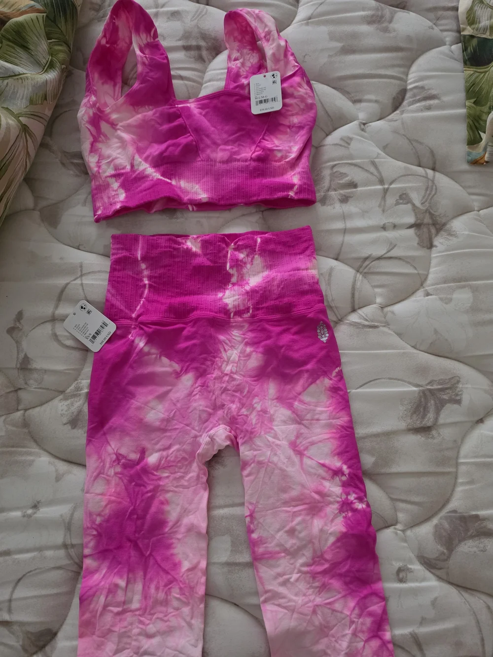Free People Pink Tie-Dye Athletic Leggings & Sports Bra Set Xs/s Bottom M/l Top
